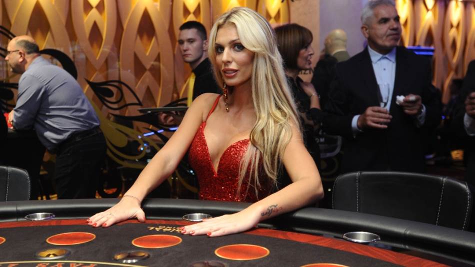 Ava Karabatić u casinu