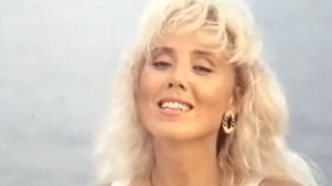 Lepa Brena