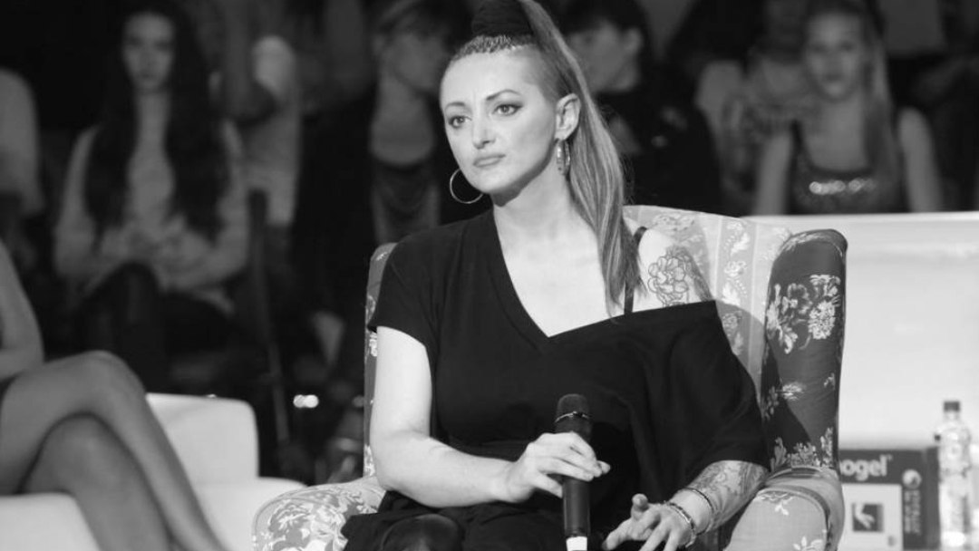 Donna Ares bila je uspješna pjevačica