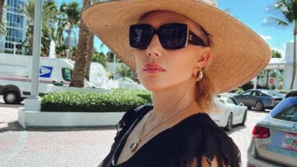 Lepa Brena