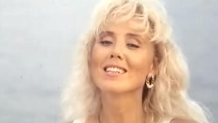 Lepa Brena