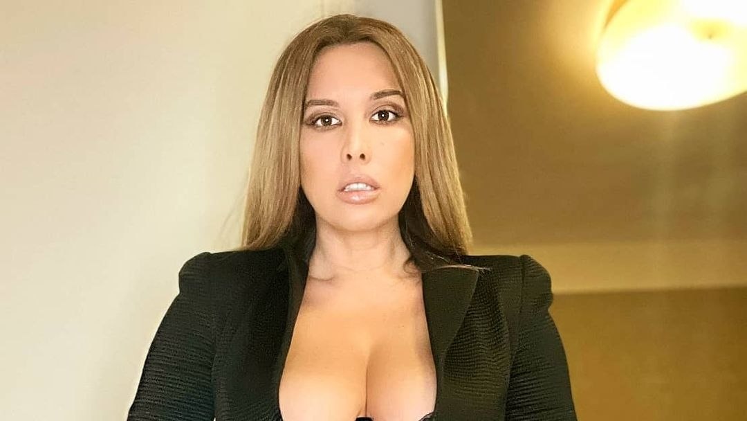 Nives Celzijus je pjevačica