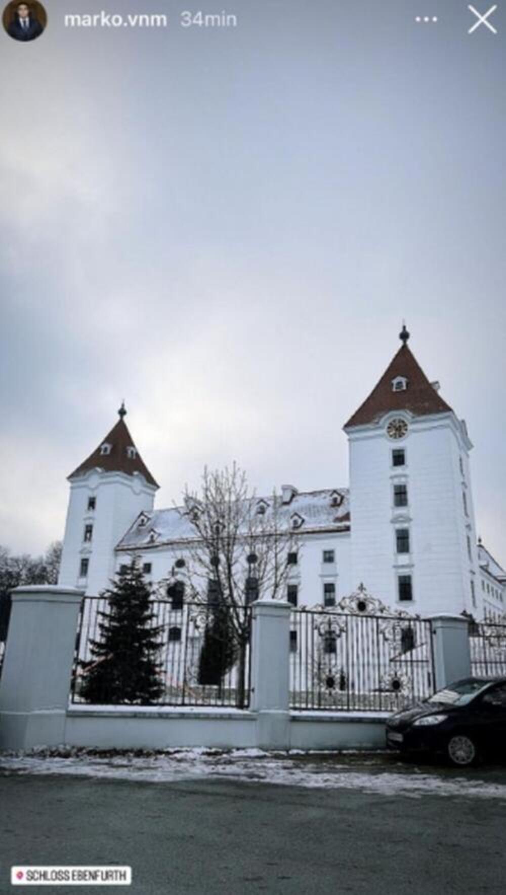 Okićeni dvorac Dragane Mirković povodom blagdana