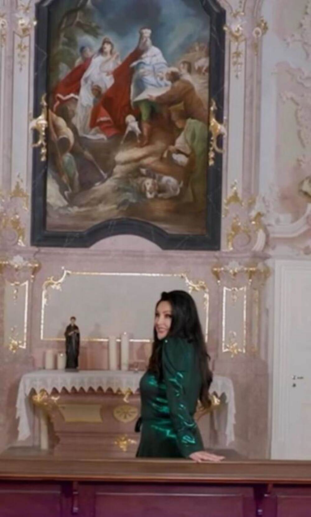 Okićeni dvorac Dragane Mirković povodom blagdana