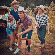 Anita Martinović s obitelji