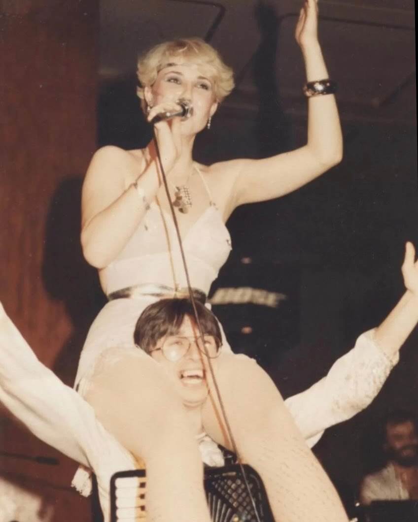 Lepa Brena