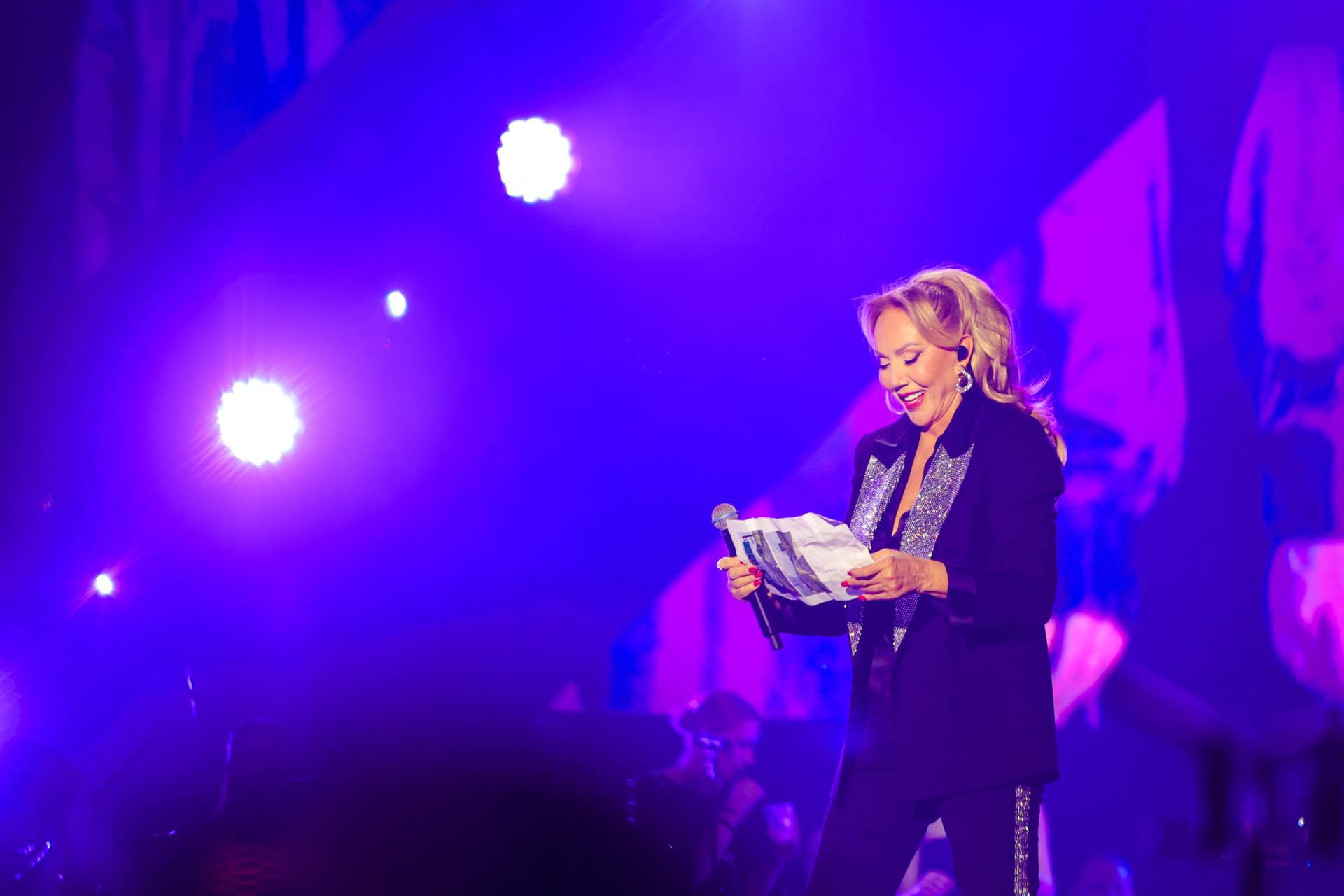 Lepa Brena