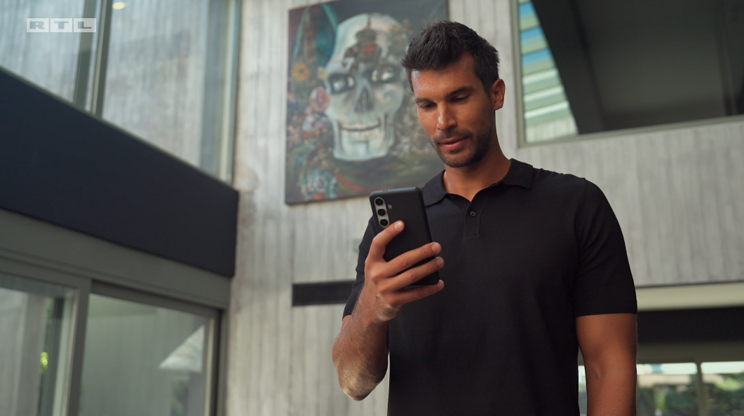 Miloš razgovara s bratom