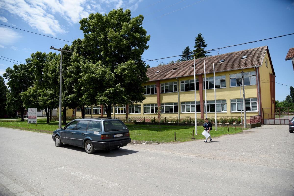 Škola u rodnom mjestu Seke Aleksić