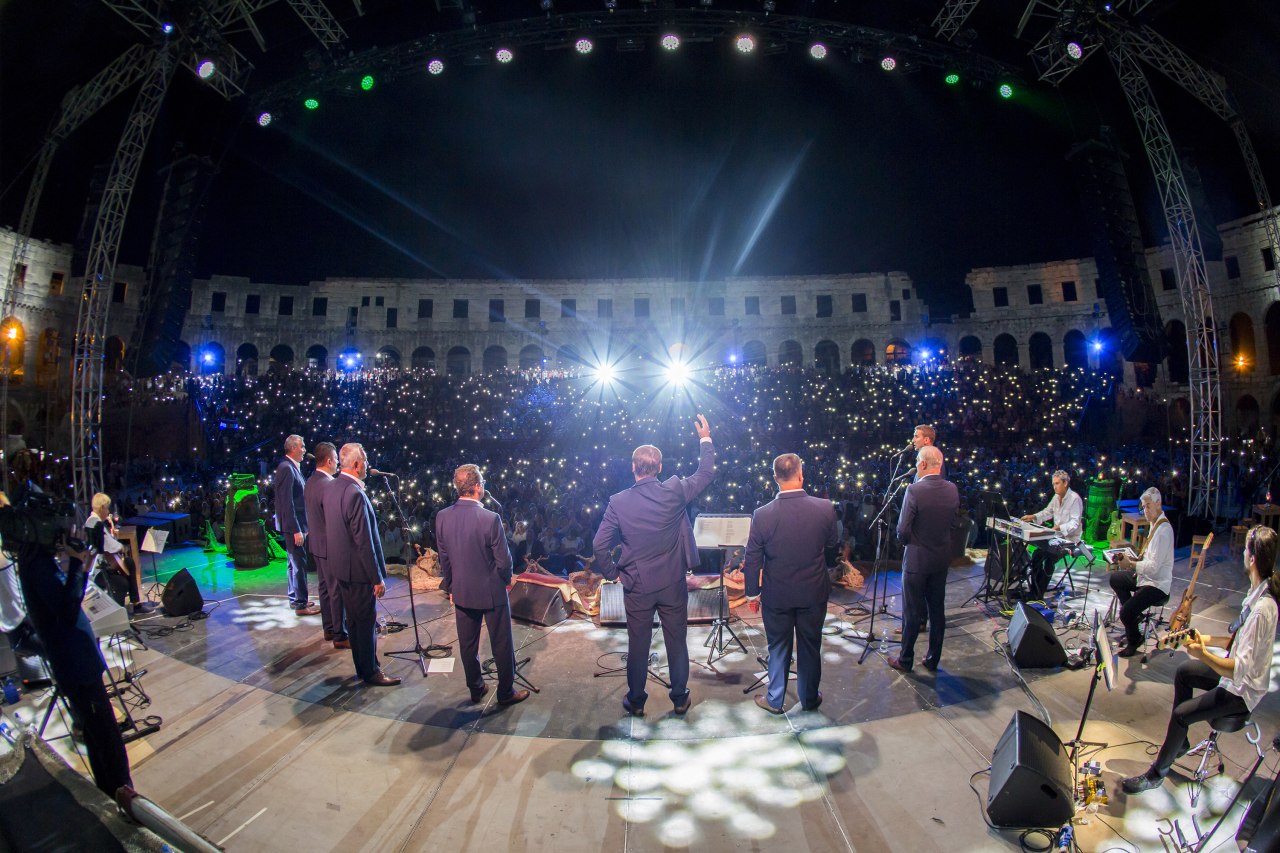 Tomislav Bralić i klapa Intrade