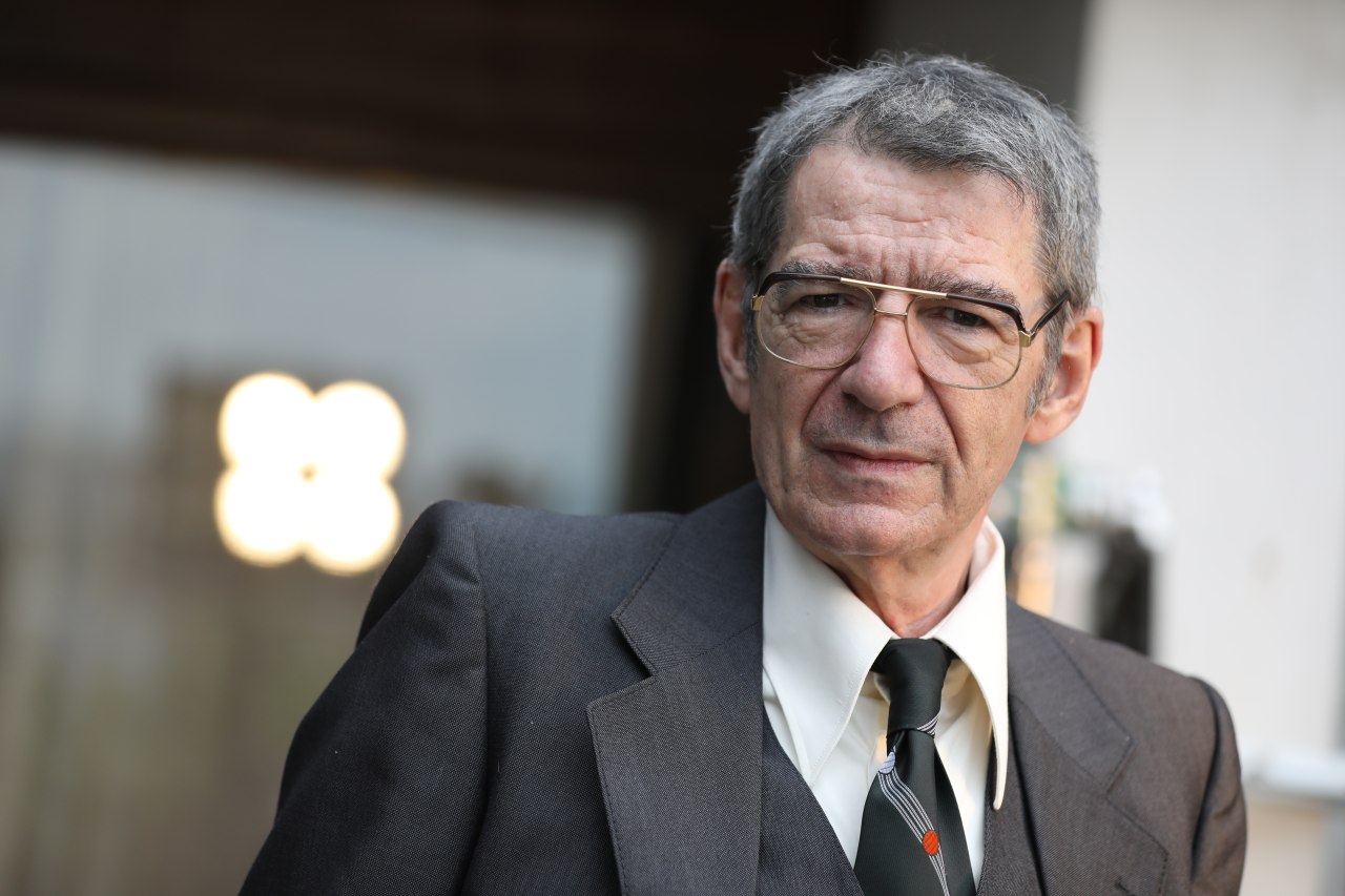 Miki Manojlović
