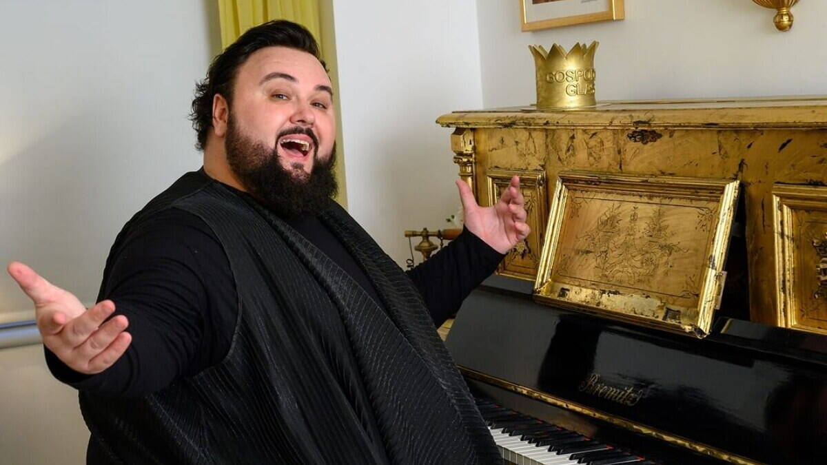 Jacques Houdek.jpeg