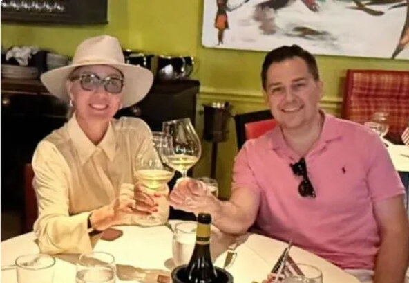 Lepa Brena i devin Antonović.jpg