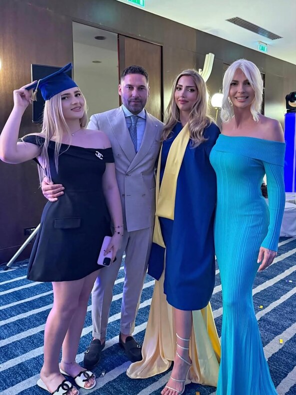 Jelena Karleuša i Duško Tošić s kćerima