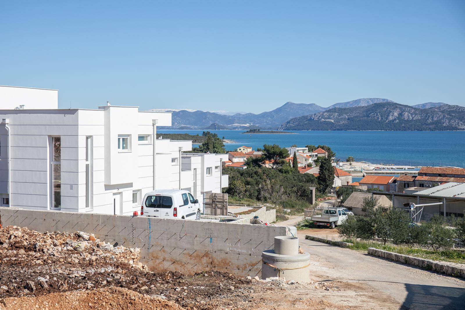 Vila Halida Bešlića na Pelješcu