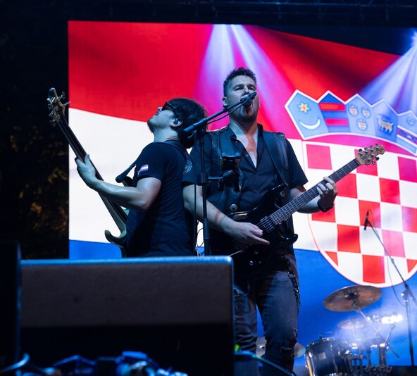 Hrvatske ruže.jpg