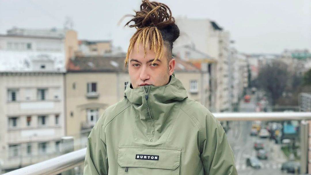 Kako je Rasta izgledao prije 12 godina? | Scena