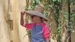 Kim Basinger sa slamnatim šeširom