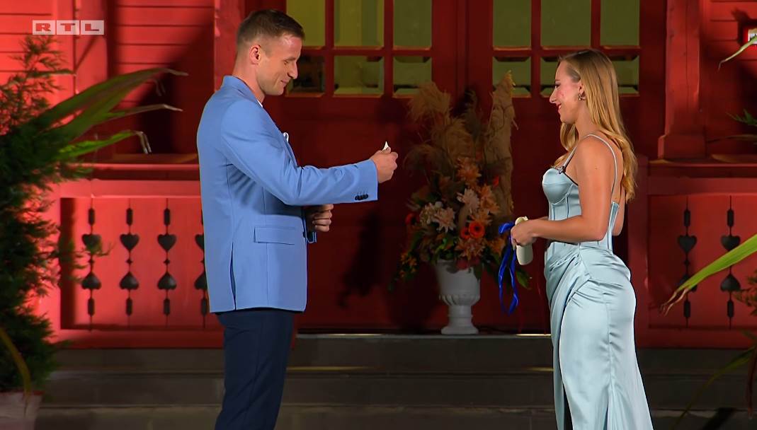 Filip čita zavjete.PNG