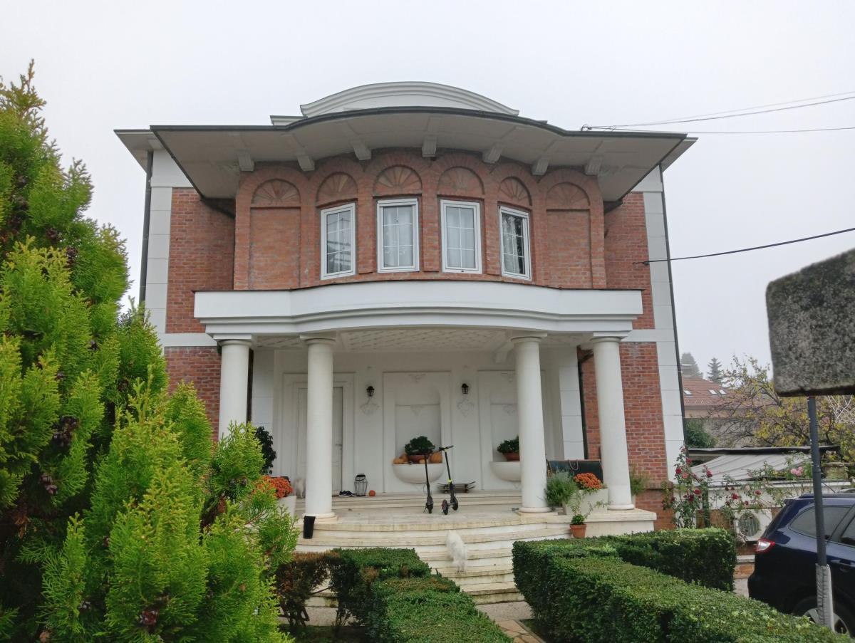 Bivša vila Gorana Bregovića u Zagrebu