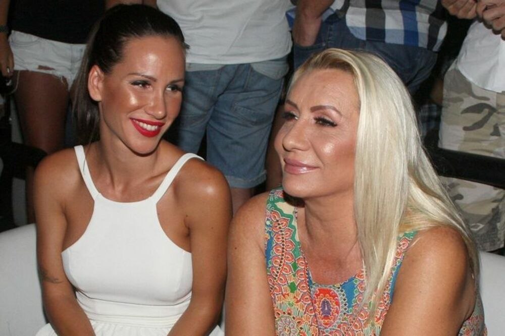 Nikolija Jovanović i Vesna Zmijanac