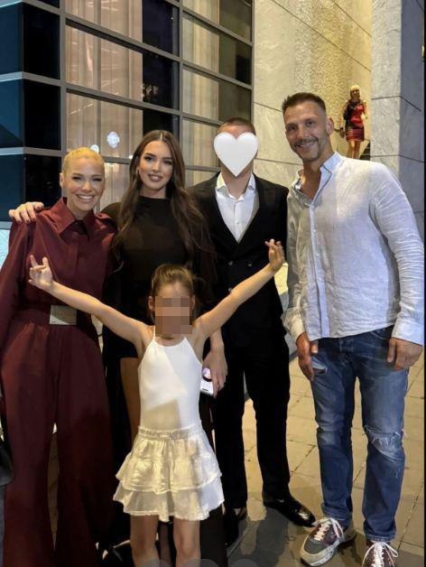 Nataša Bekvalac, Danilo Ikodinović i Hana Ikodinović