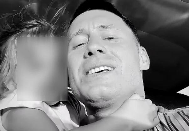 Jovan Pantić s kćeri.jpg