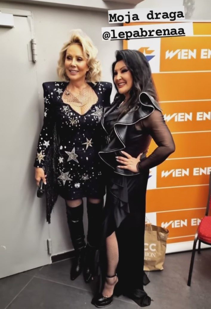 Lepa Brena i Dragana Mirković.jpg