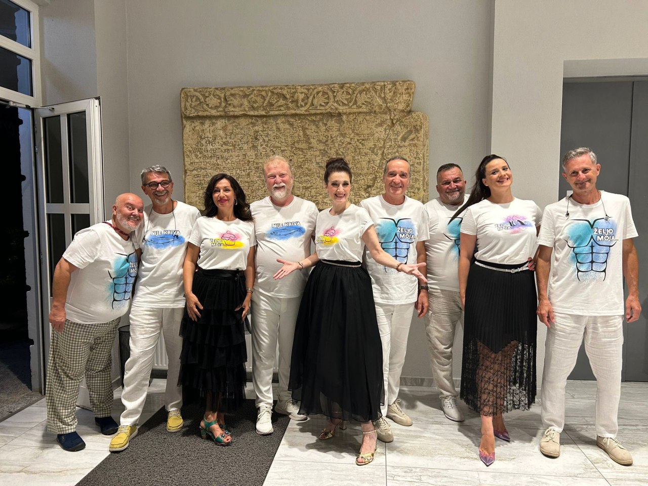 Doris Dragović i bend Krk