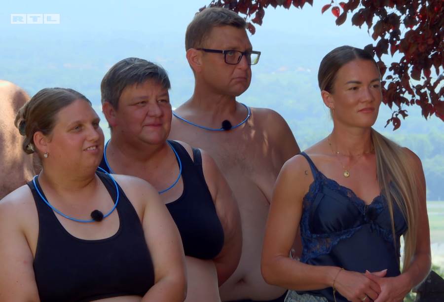 plavci s trenericom.jpg