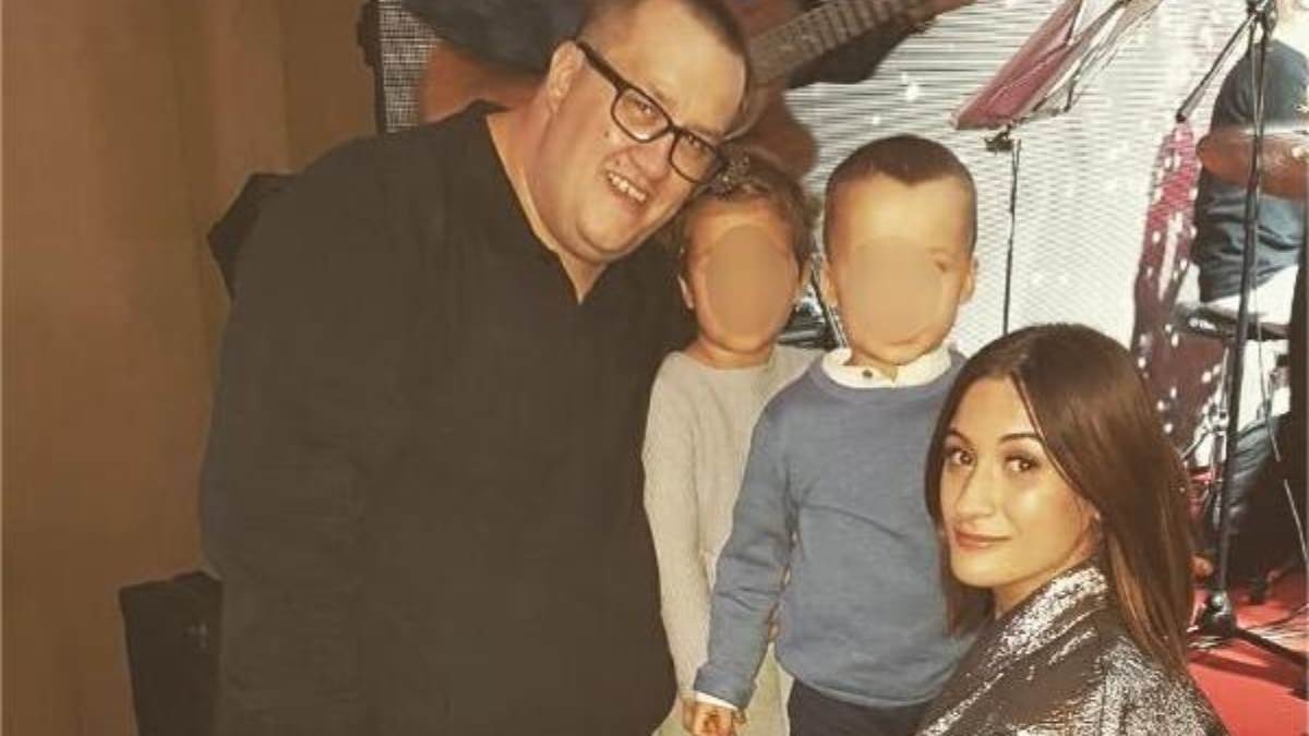 Dino Bešlić sa suprugom i djecom.jpg