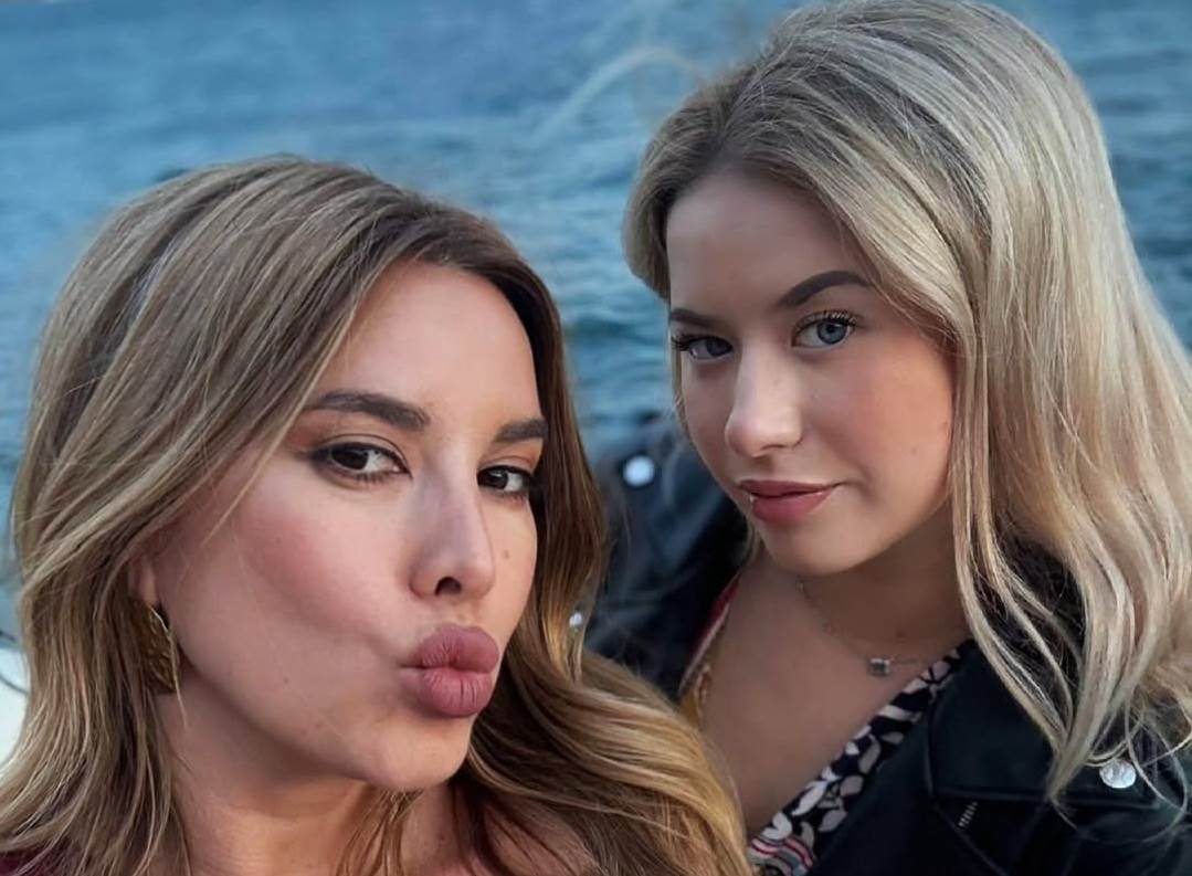 Nives Celzijus i kći Taisha.jpg