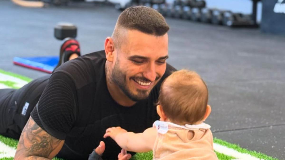 Darko Lazić s kćerkicom