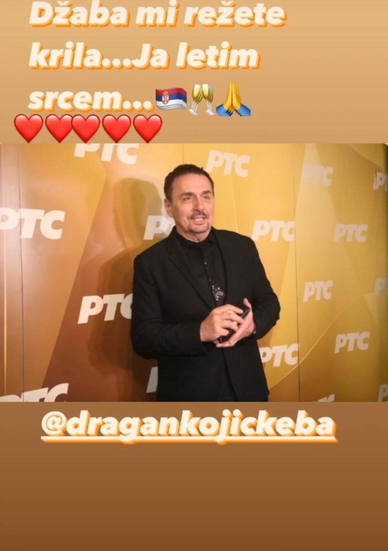 Dragan Kojić Keba pored loga javne televizije