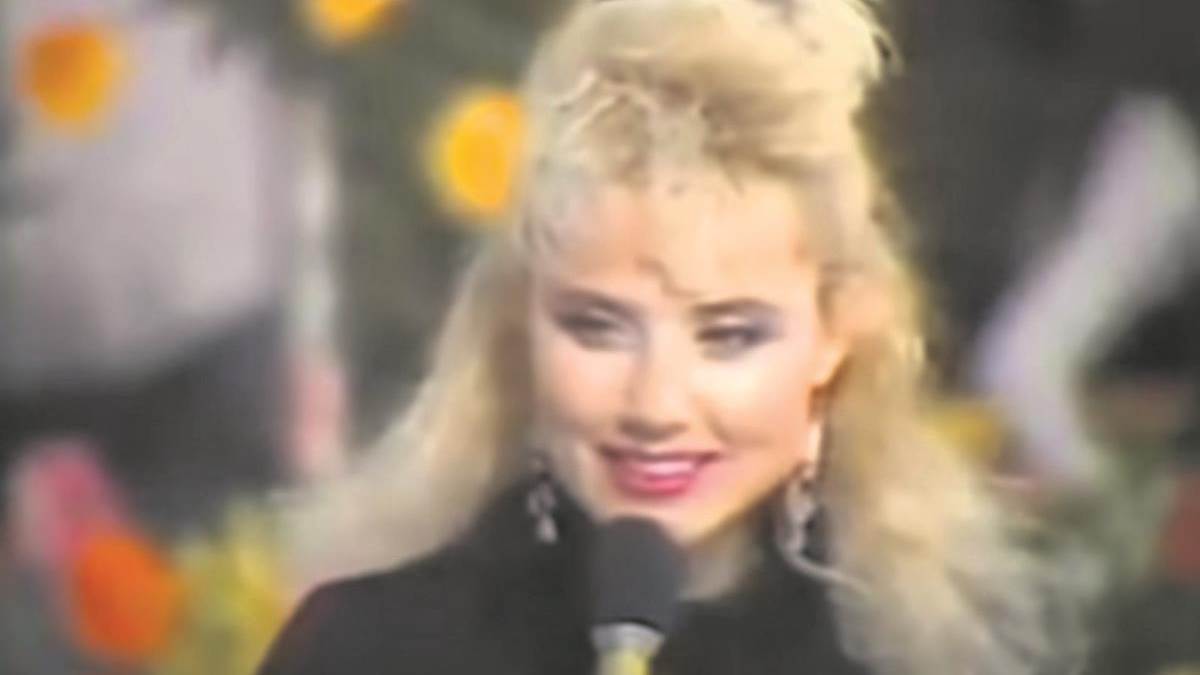 Lepa Brena