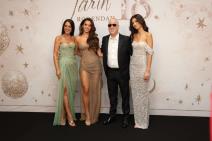 Saša Matić s kćerima.jpg