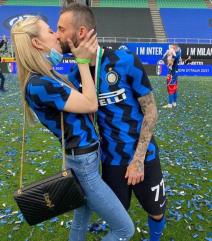 Marcelo Brozović sa suprugom.jpg