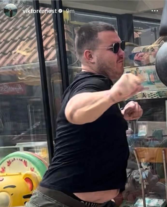 Viktor Živojinović