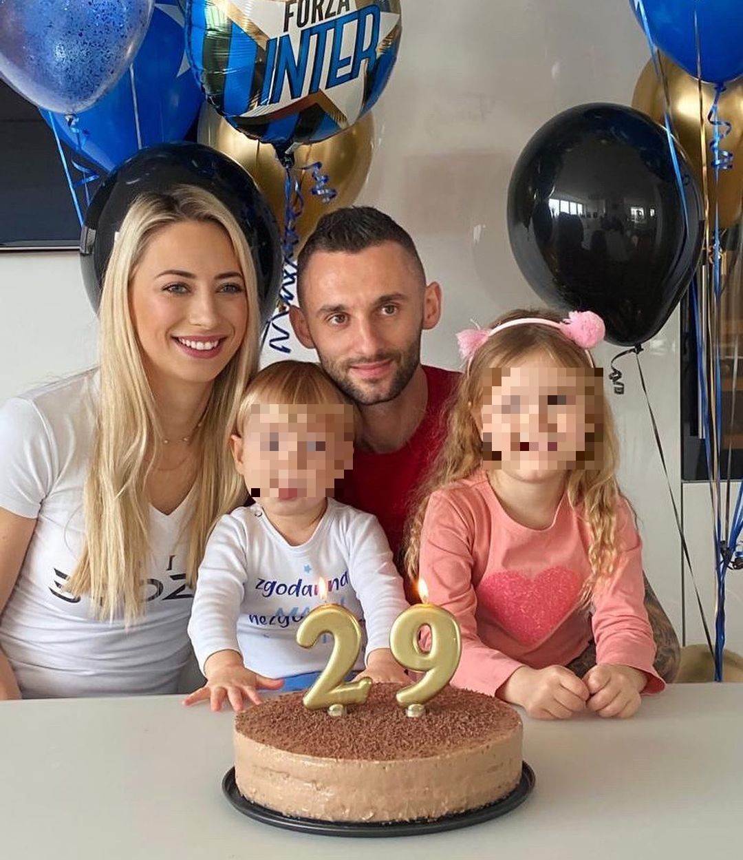 Marcelo Brozović s obitelji.jpg