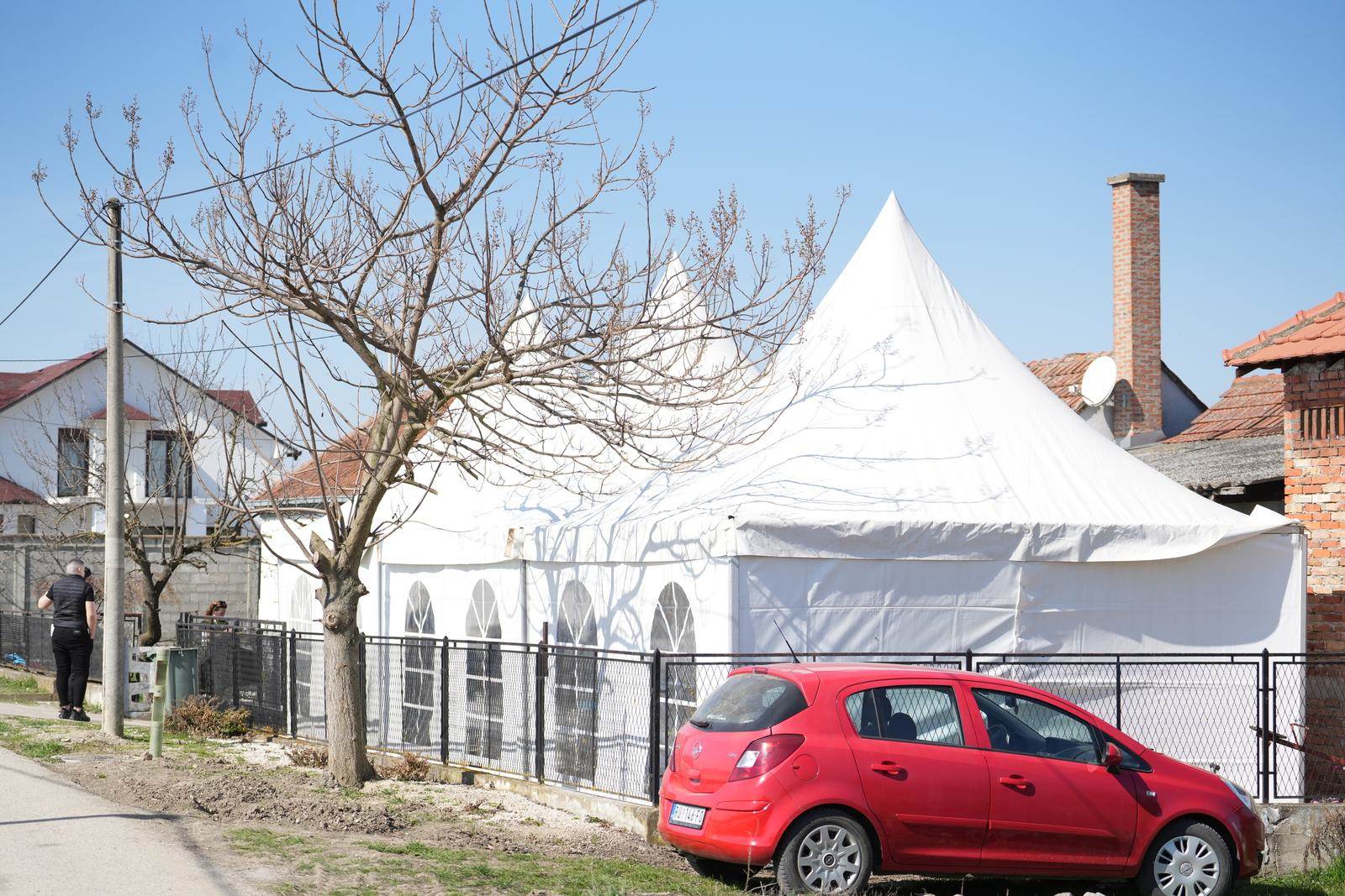 Sprovod brata Darka Lazića