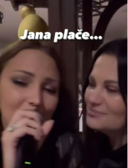 Aleksandra Prijović i Jana Todorović.jpg