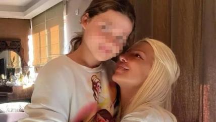 Nika Tošić i Jelena Karleuša.jpg