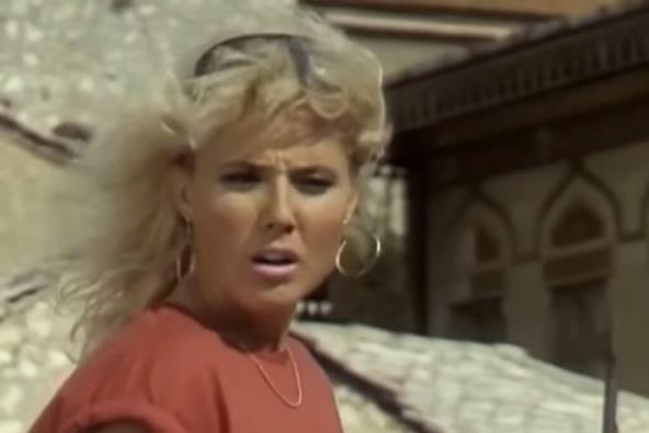 Lepa Brena