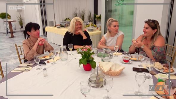 Ljubav je na selu - tracanje za doruckom.jpg