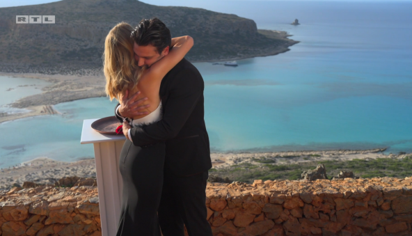 Zagrljaj s Monikom za kraj