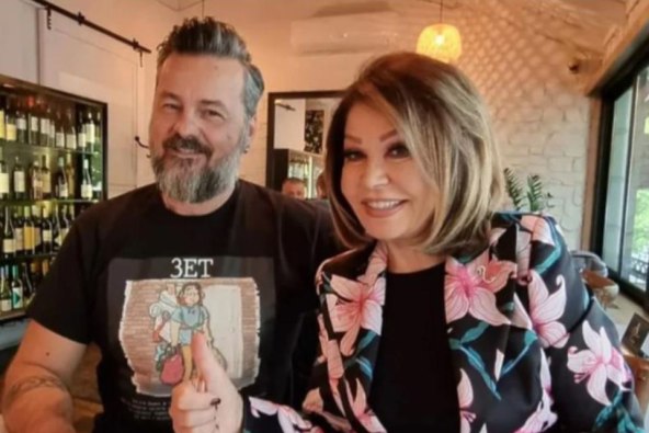 Neda Ukraden sa zetom