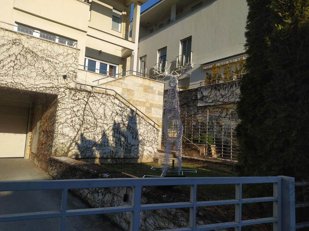 Stara kuća Jelene Karleuše i Duška Tošića