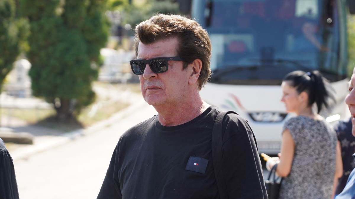 Momčilo Bajagić Bajaga