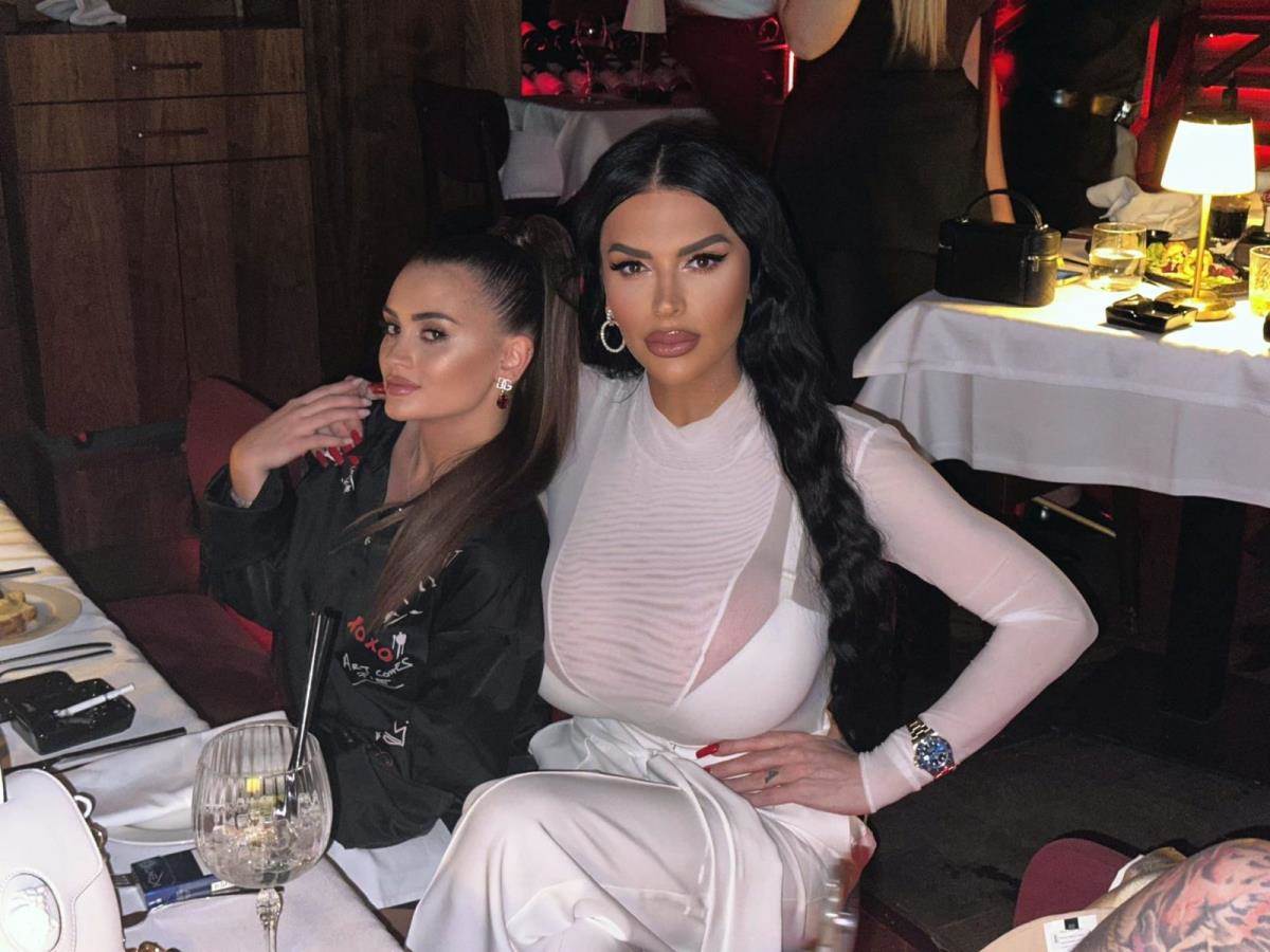 Electra Elite s kćeri Divom