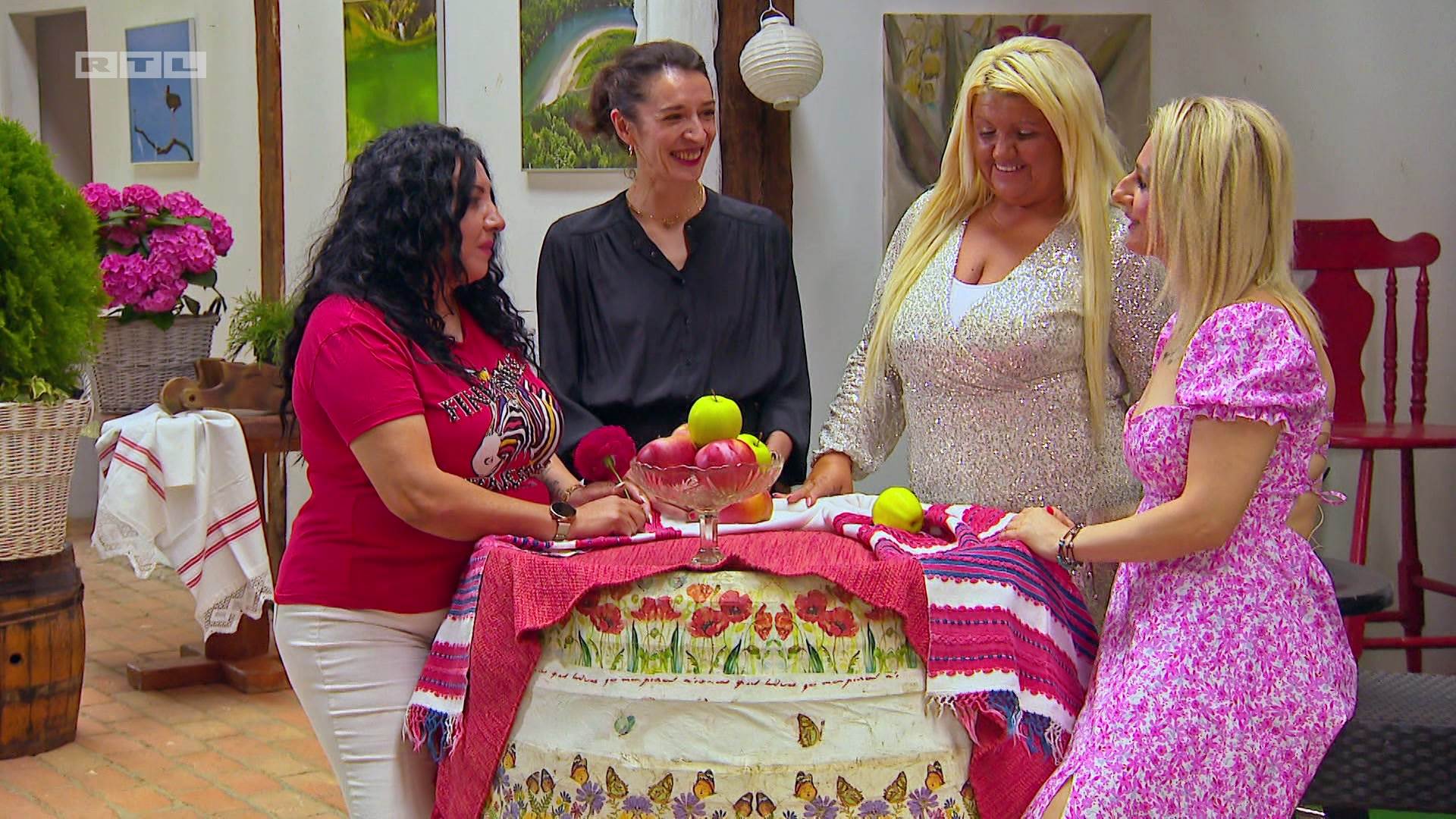 Dame u iscekivanju.jpg